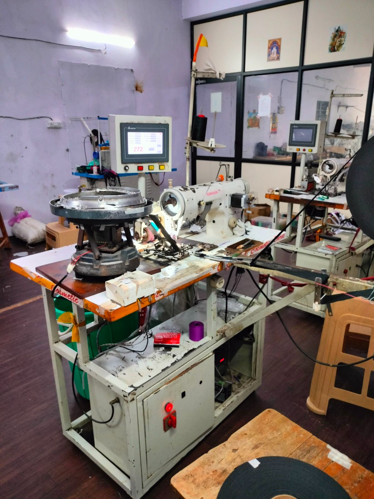 Automatic Hook and Eye tape sewing machine 3