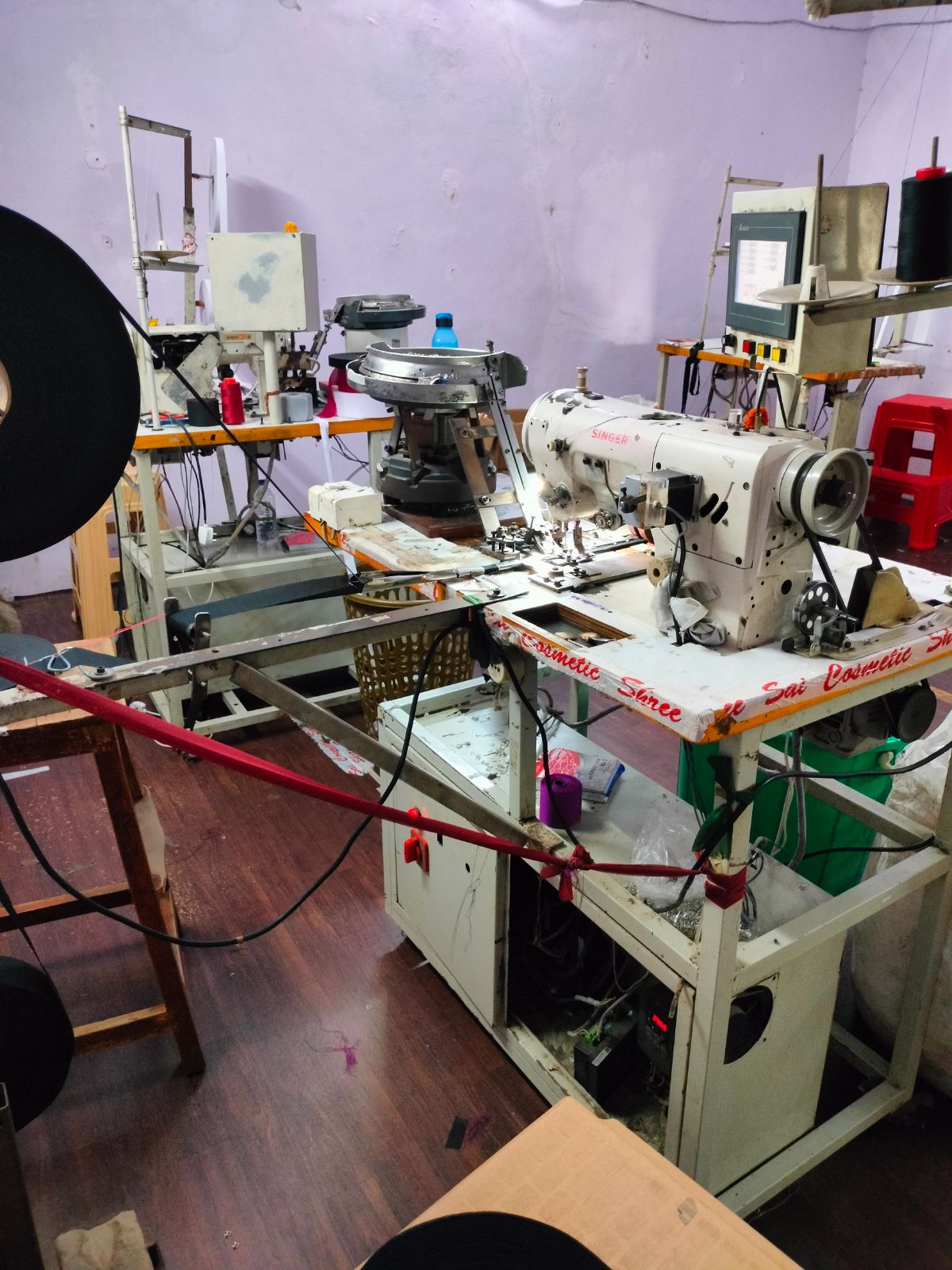 Automatic Hook and Eye tape sewing machine 4