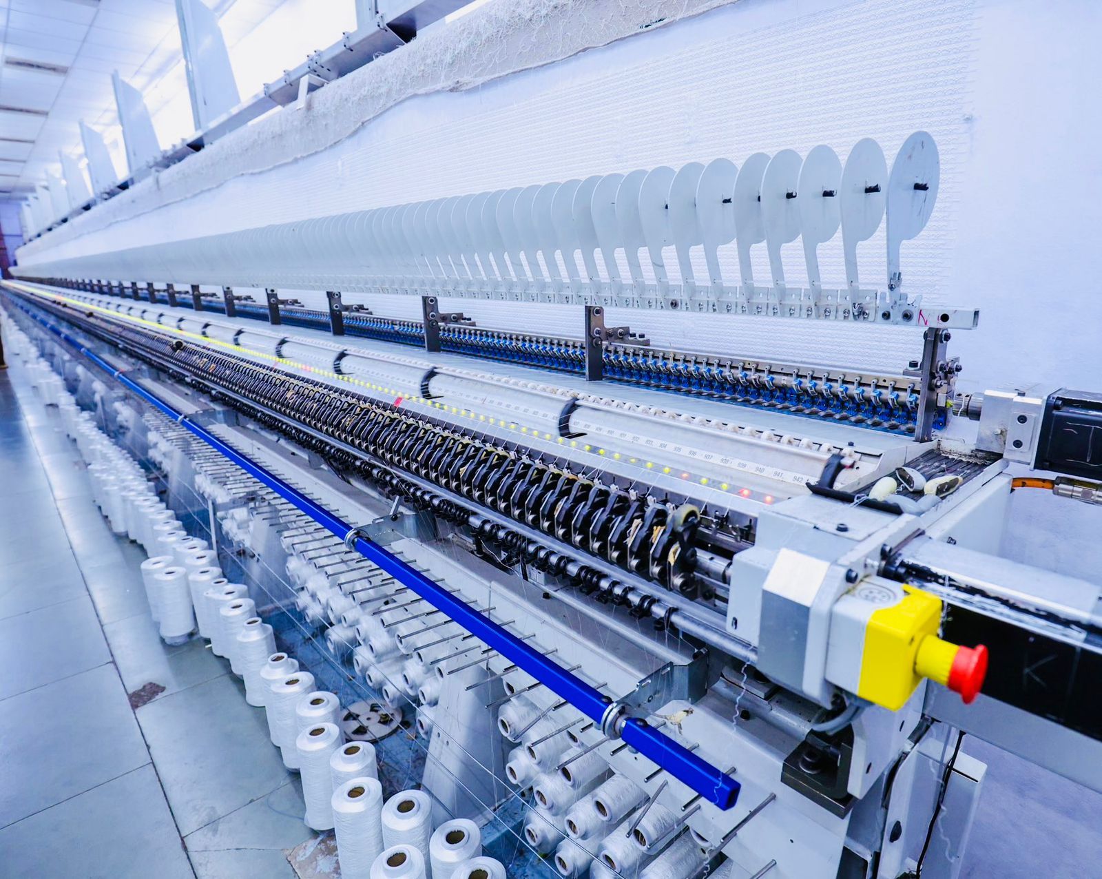 SCHIFFLI SHUTTLE TEXTILE MACHINE (LASSER , SWITZERLAND) 6