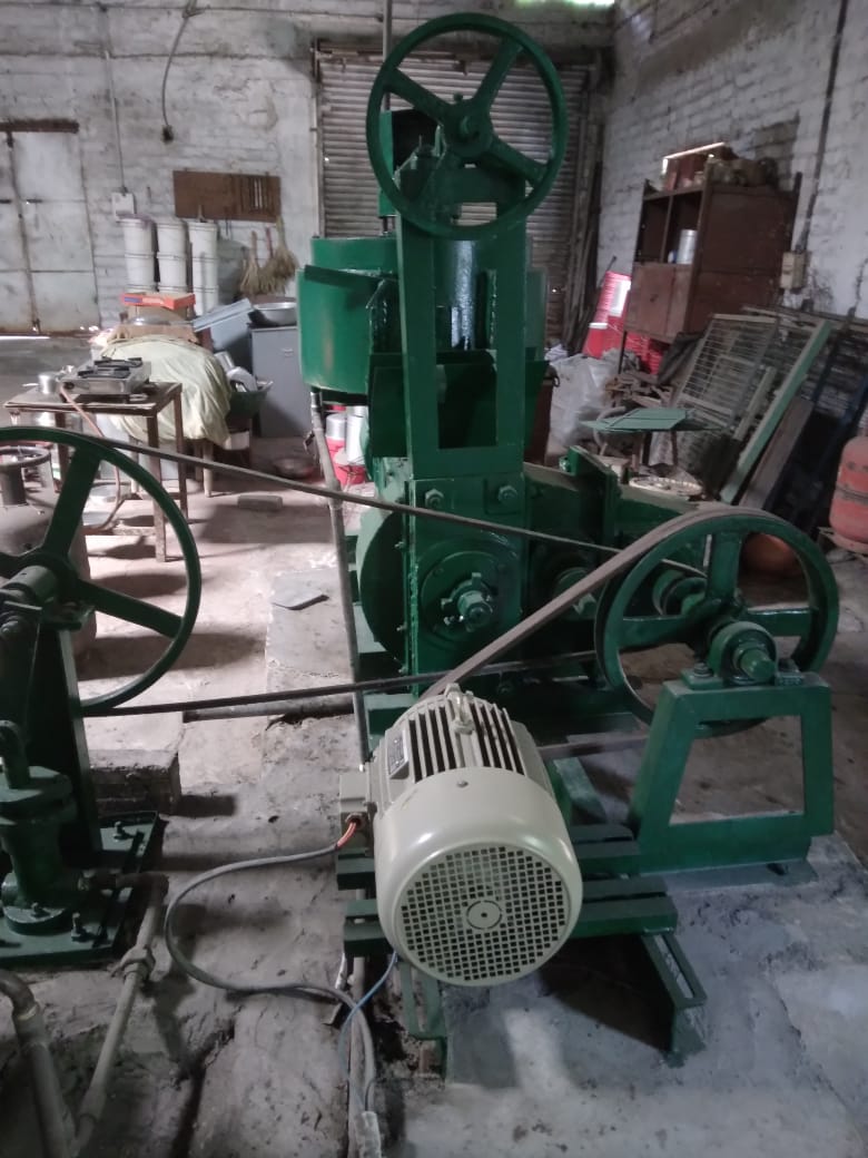 Steam based oil expeller 1 TPD 4