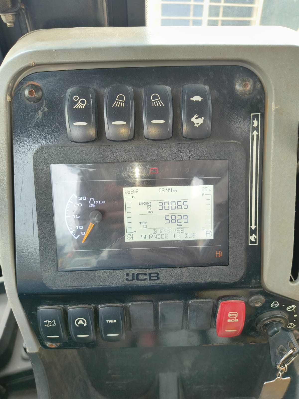 JCB NEW 3DX ECOXPERT 50HP 9