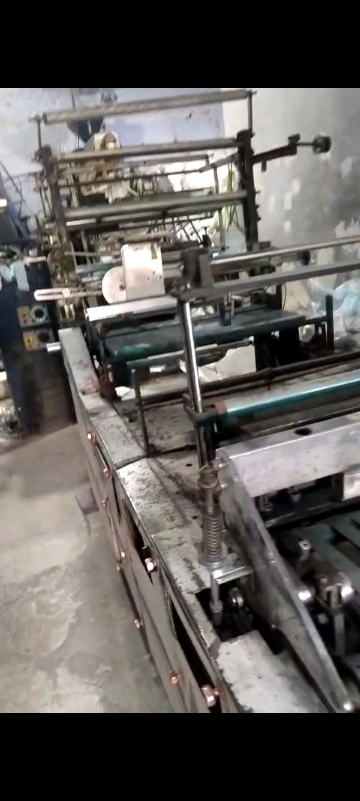 POLYTHENE CUTTING MACHINE