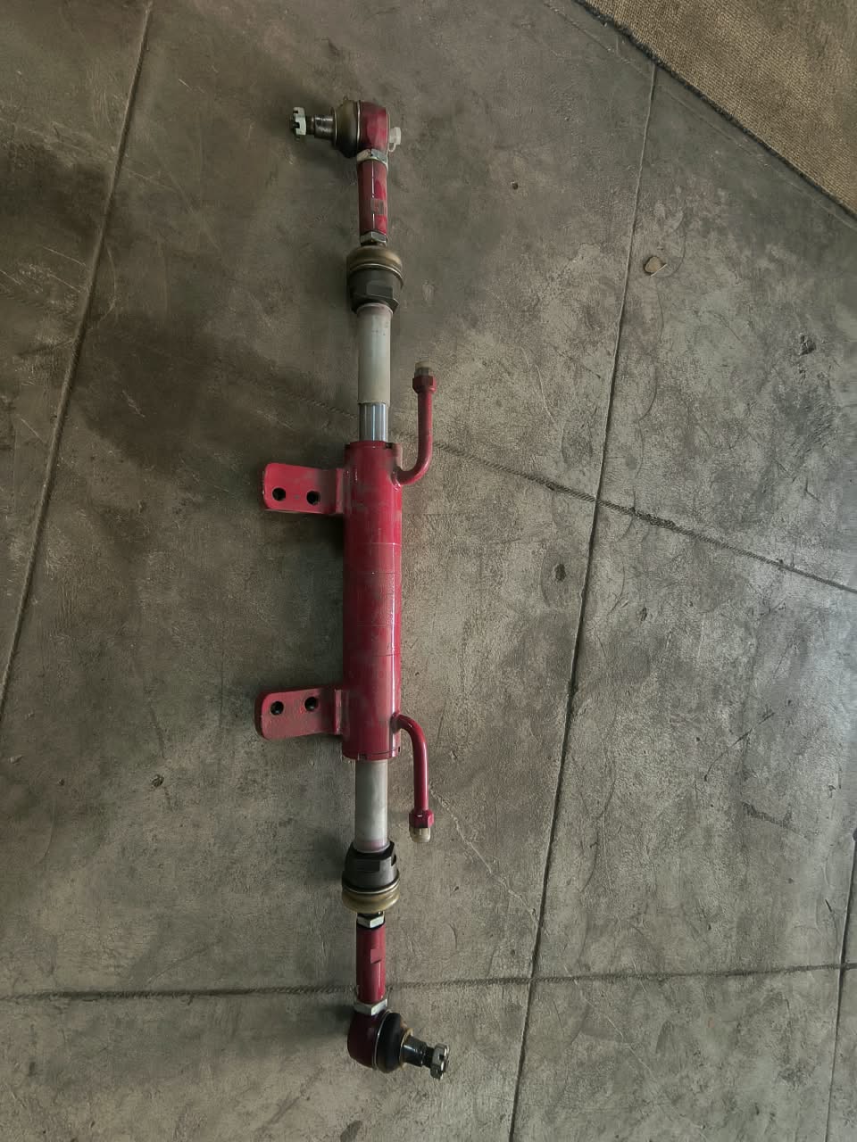 Mahindra 475 Sarpanch 50 HP tractor Power Steering Cylinder Assembly