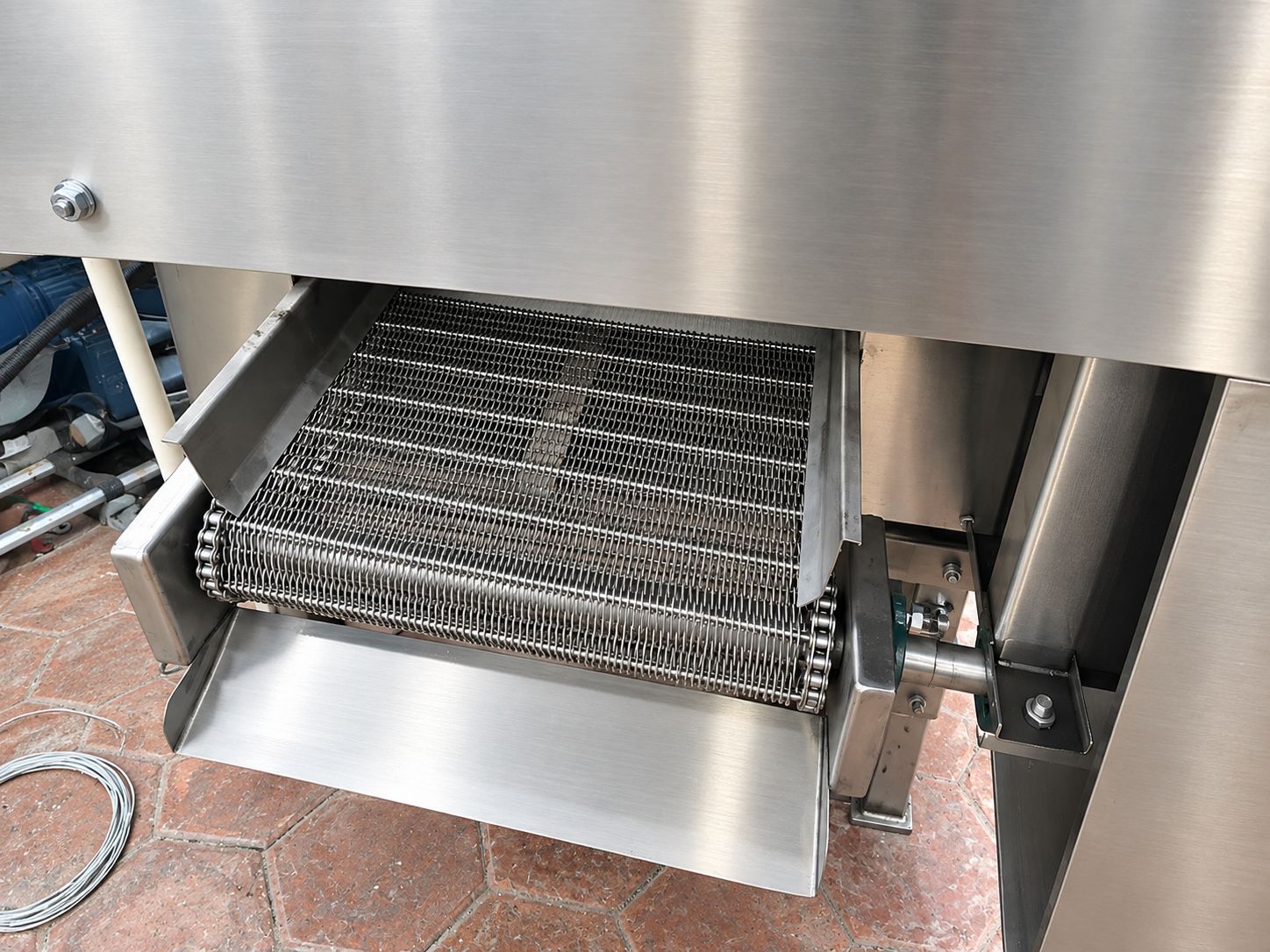 Three level belt conveyor hot air dryer