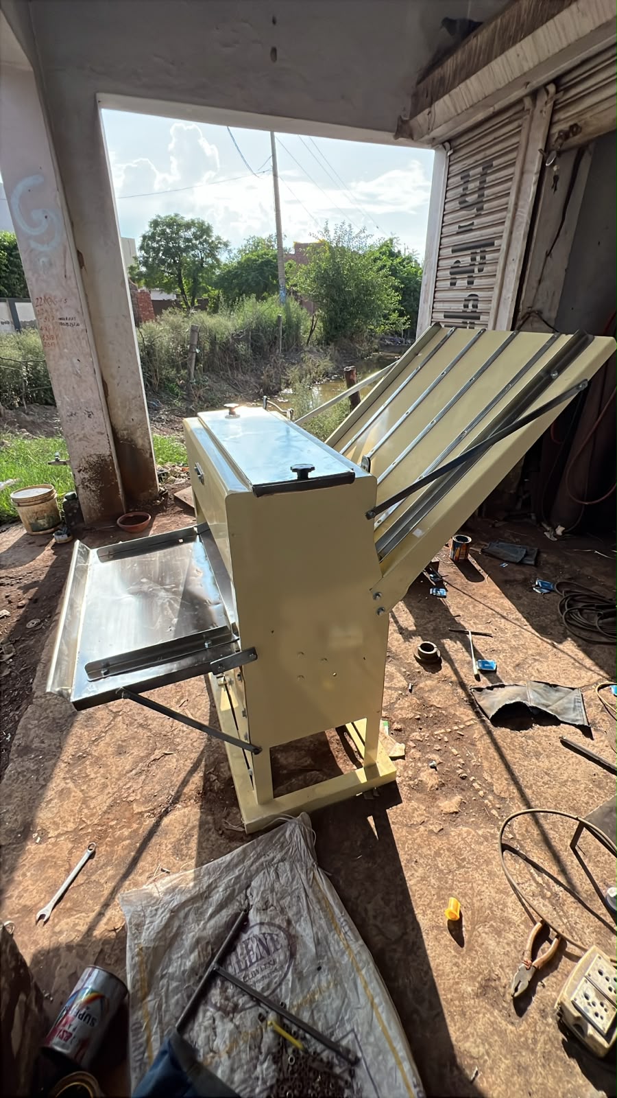 Bread and Toast cutting machine