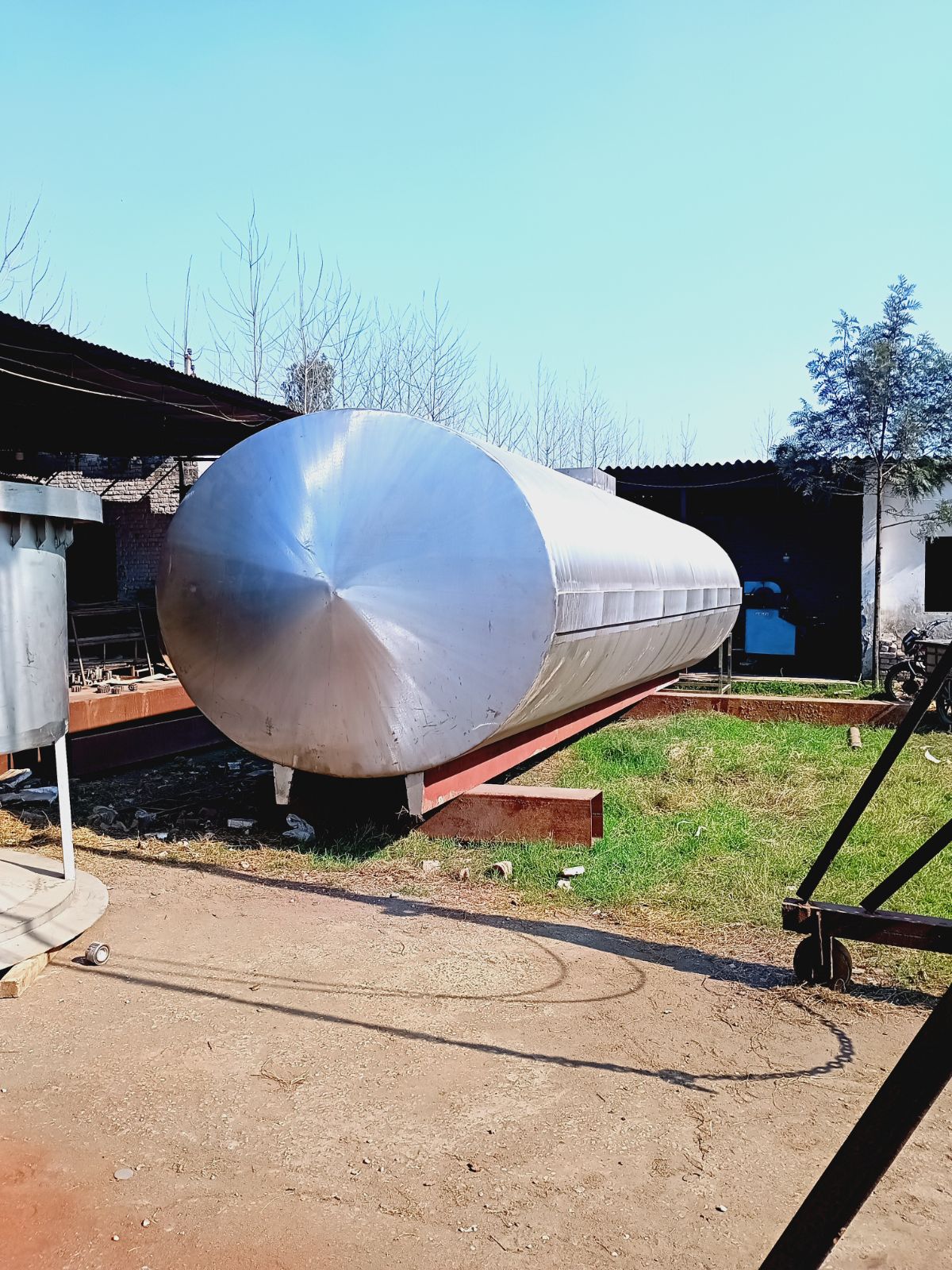 Road milk tanker 28000 Ltrs 2