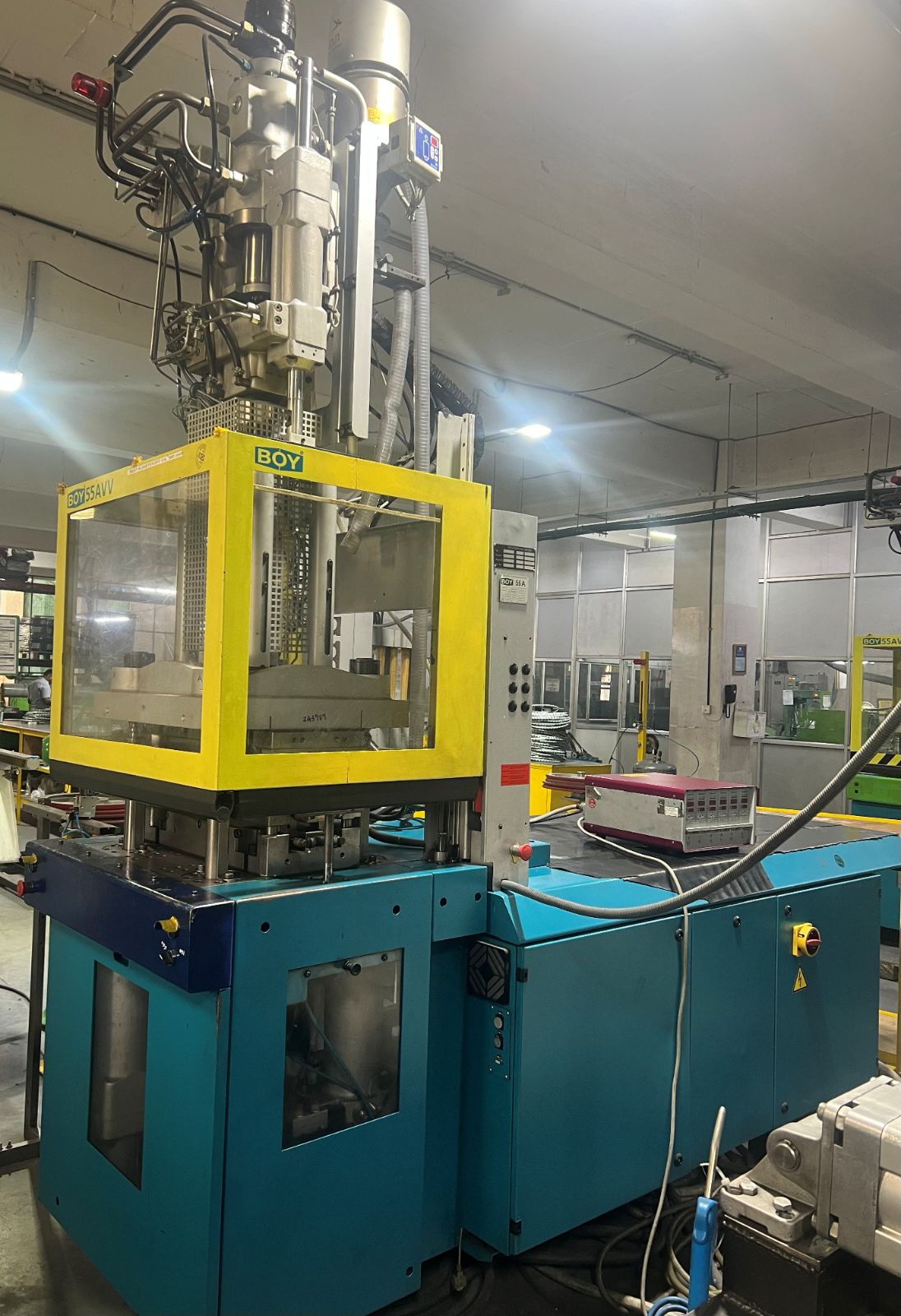 BOY 55AVV - VERTICAL INJECTION MOLDING MACHINE - EXCELLENT WORKING CONDITION 