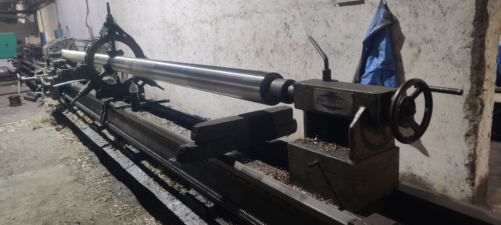 LATHE machine 5