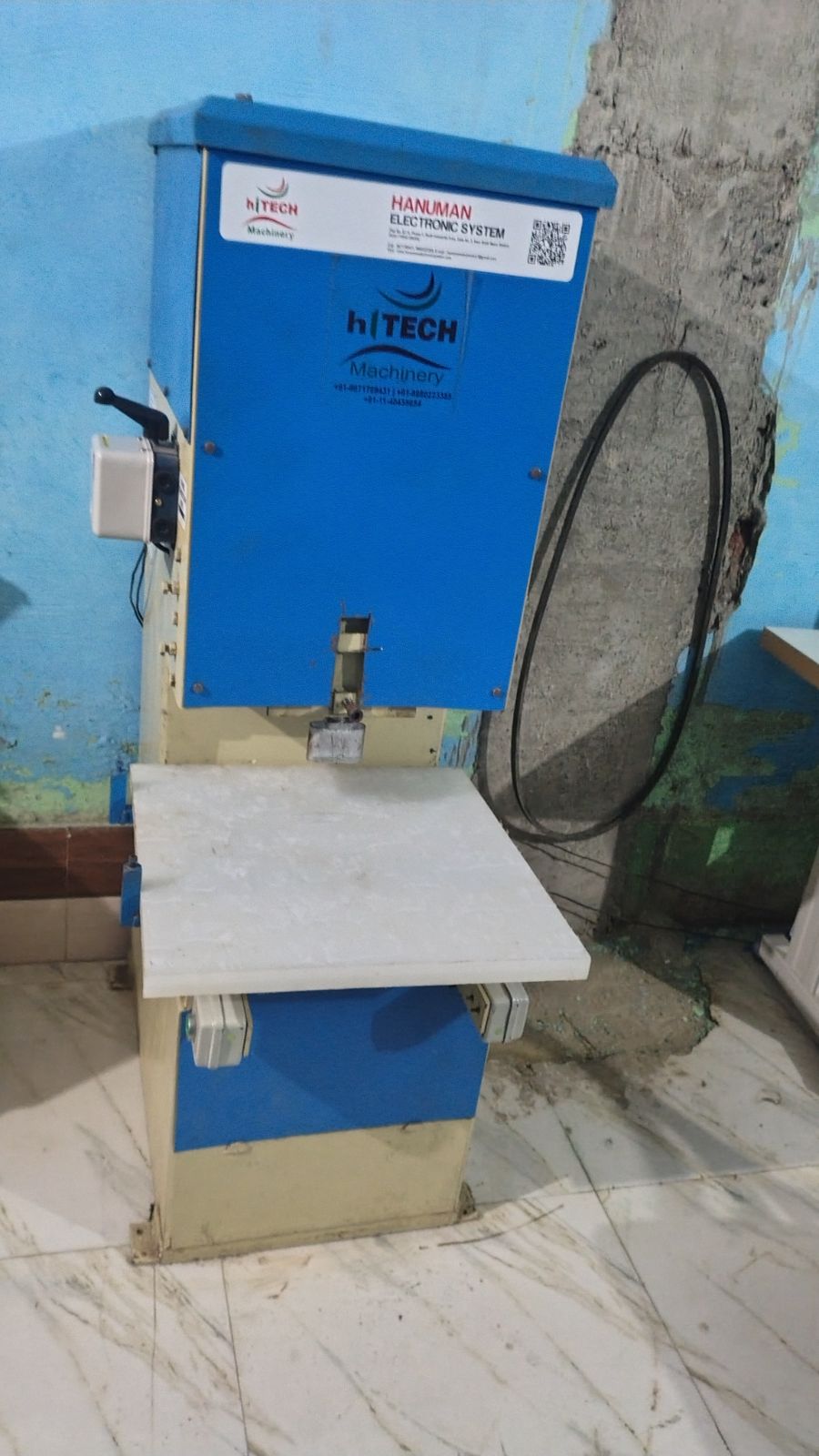 D-Cut and W-Cut Punching machine 