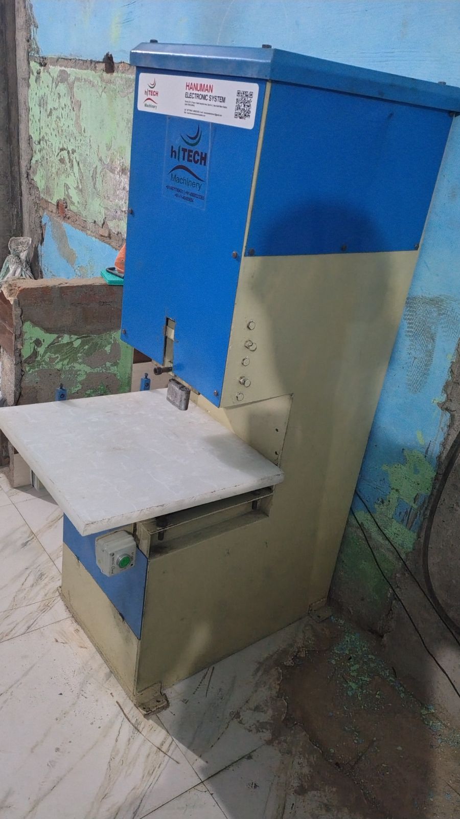 D-Cut and W-Cut Punching machine 3