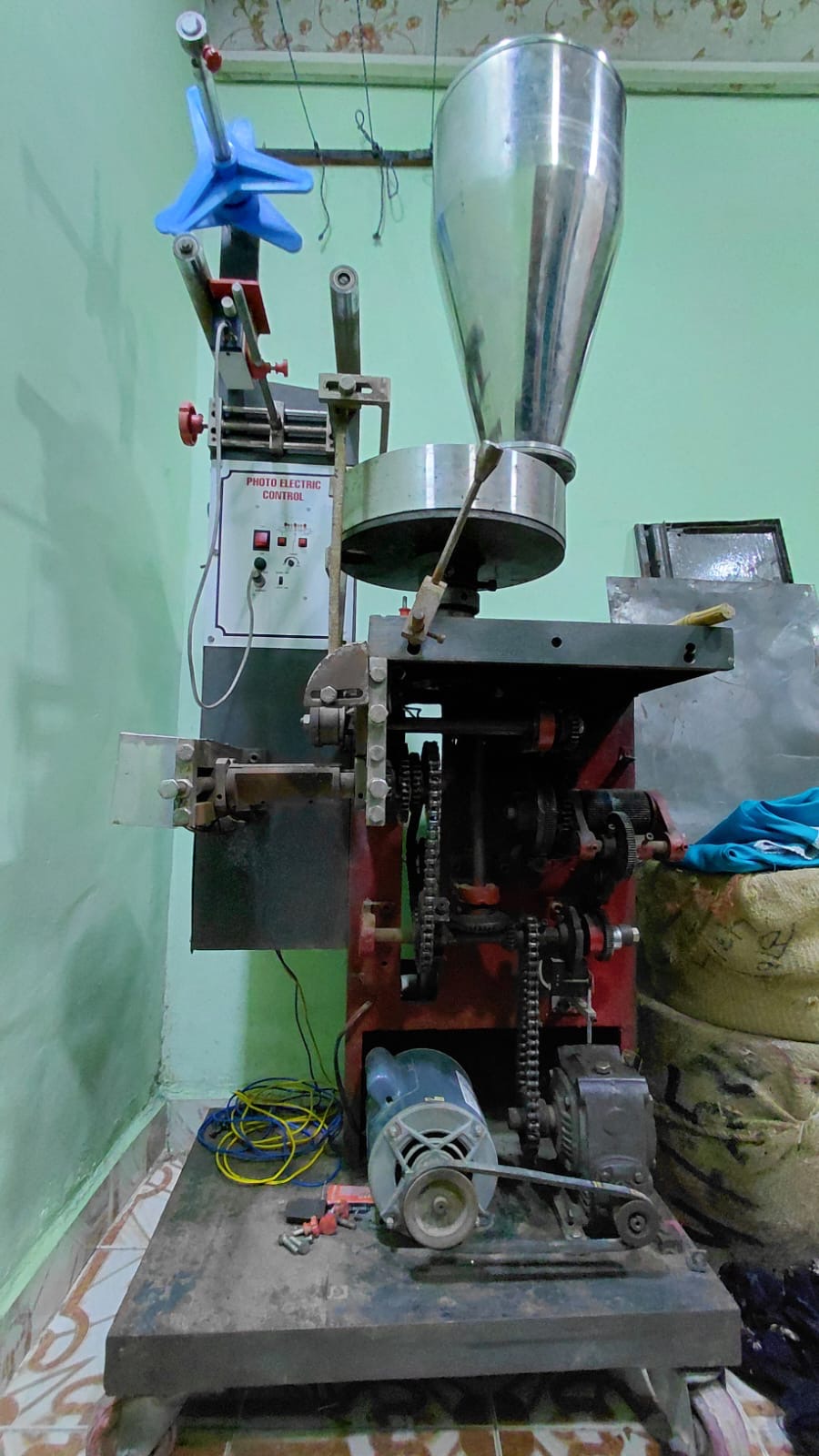 Automatic pouch making machine 3