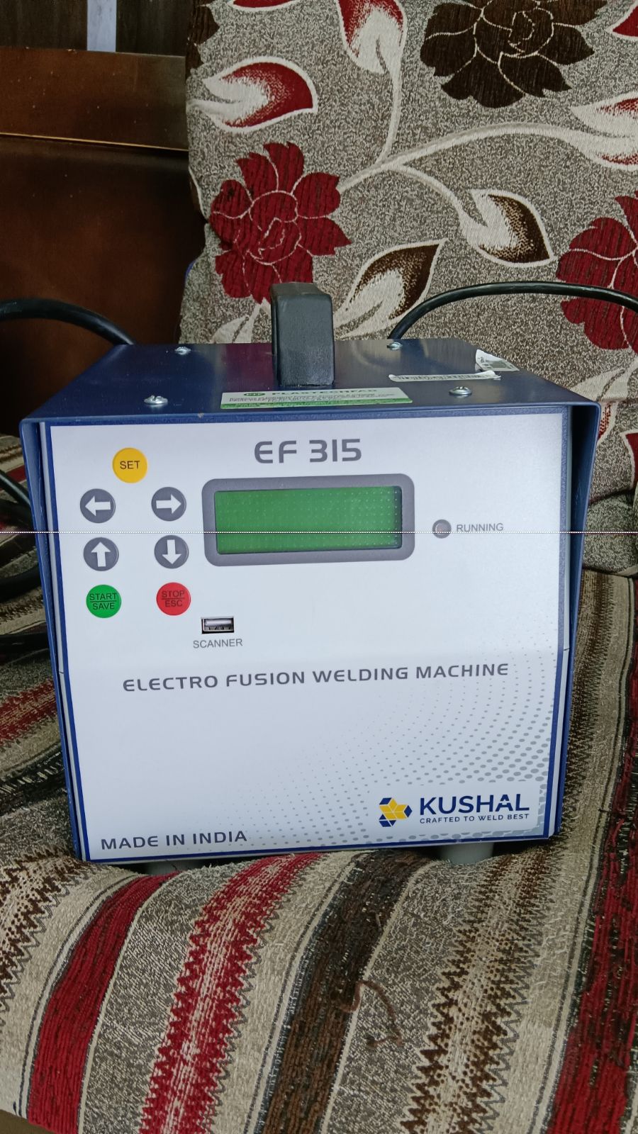 Electro fusion welding machine