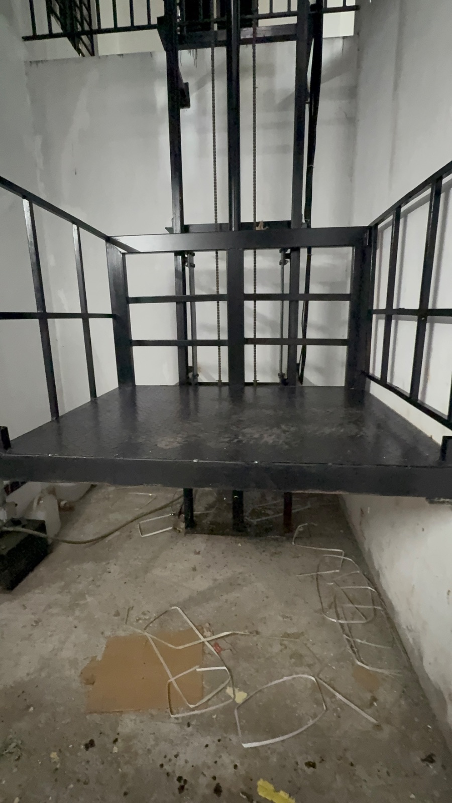Hydraulic lift