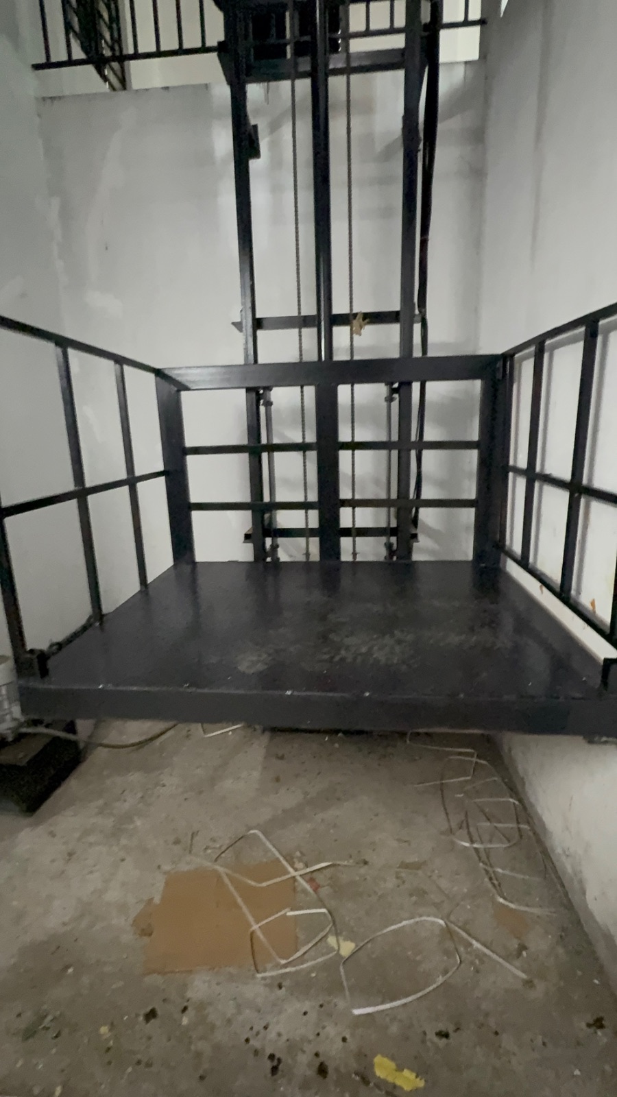 Hydraulic lift 2