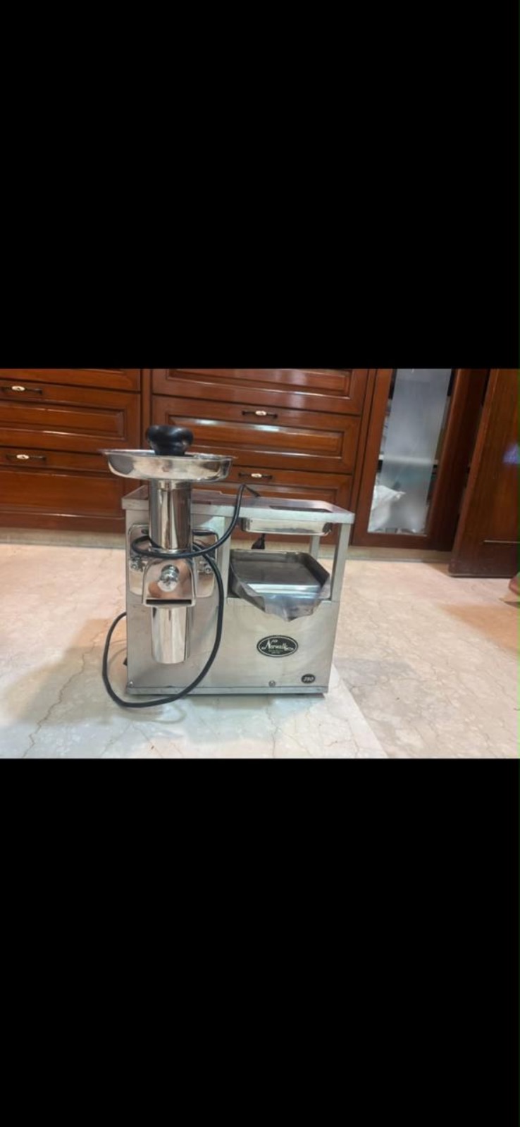 Norwalk cold press juicer 2